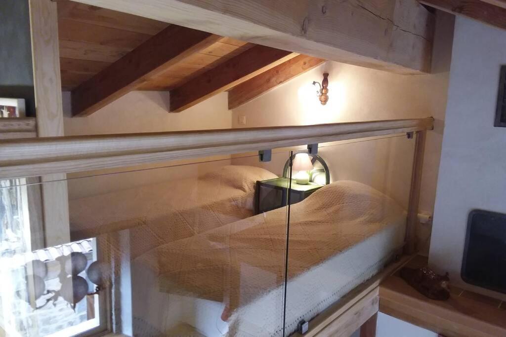 Loft La Rose Desiree Gite 3 Etoiles Chalencon Exterior photo
